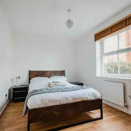 Hullidays Victora Dock- Refurbished 2024 Appartement Kingston upon Hull Buitenkant foto
