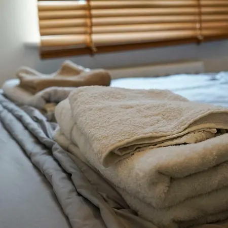 Hullidays Victora Dock- Refurbished 2024 Appartement Kingston upon Hull Buitenkant foto
